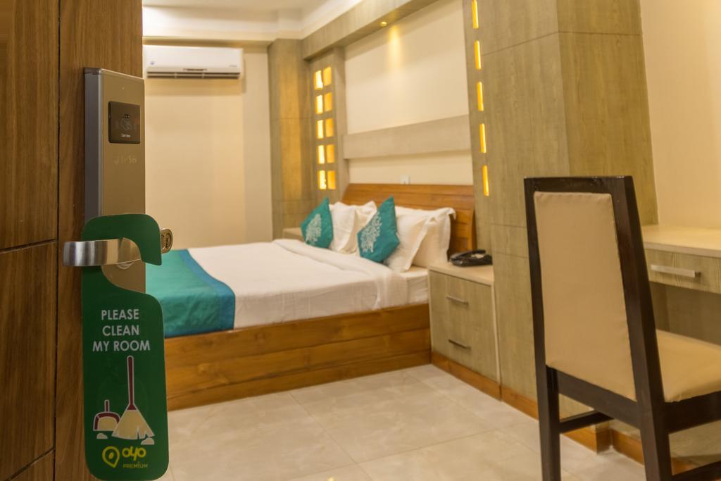 גווהטי Hotel D' Sapphire מראה חיצוני תמונה