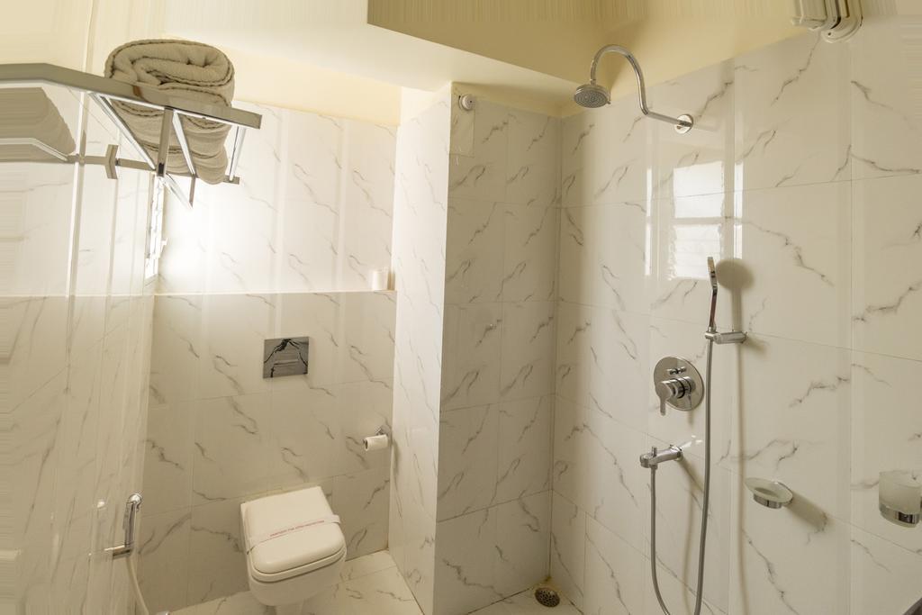 גווהטי Hotel D' Sapphire מראה חיצוני תמונה