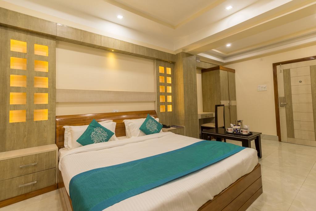 גווהטי Hotel D' Sapphire מראה חיצוני תמונה