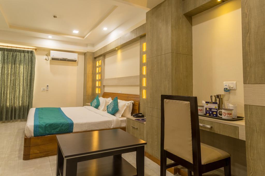גווהטי Hotel D' Sapphire מראה חיצוני תמונה