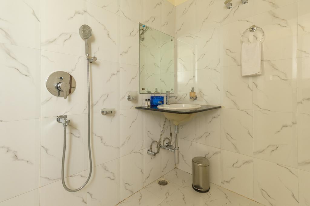 גווהטי Hotel D' Sapphire חדר תמונה